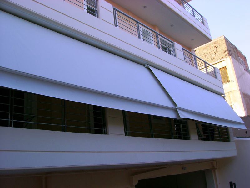 Τέντες με Βραχίονες